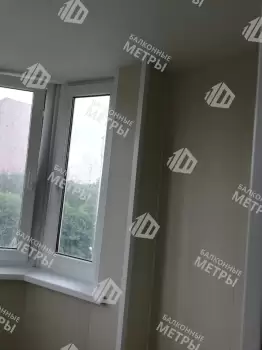 Остекление и отделка эркерной лоджии под ключ